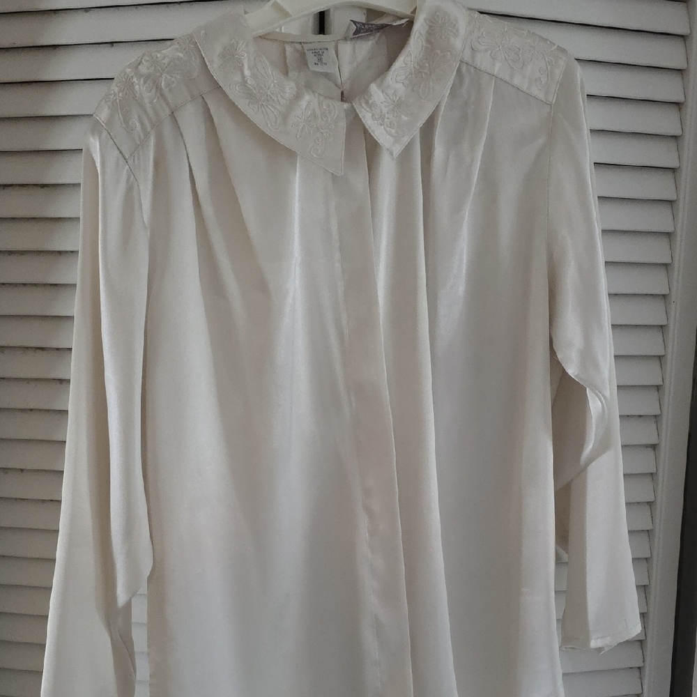Lord & Taylor Cream Blouse with Embroidered Collar